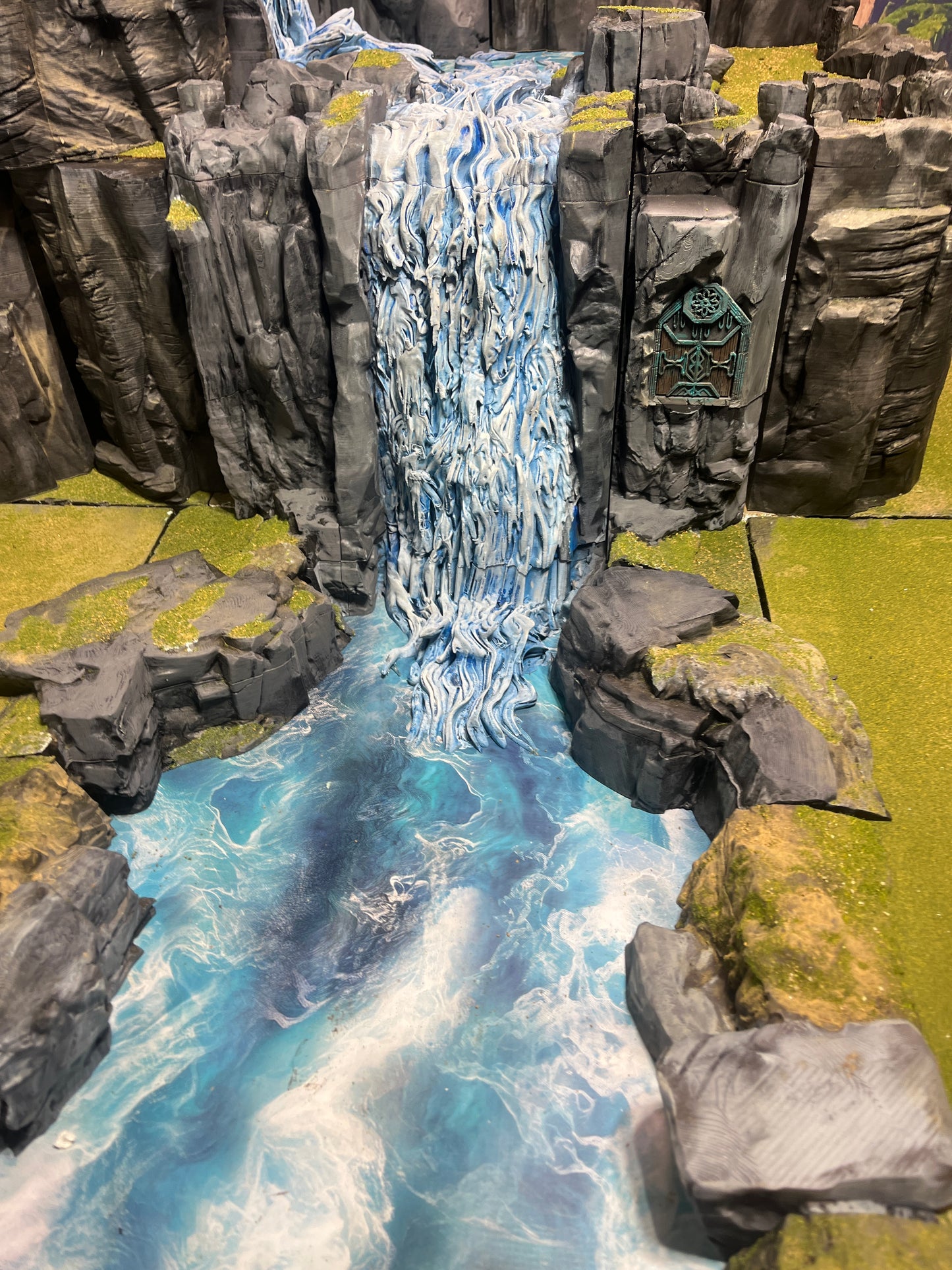 Narrow White Water River Mat